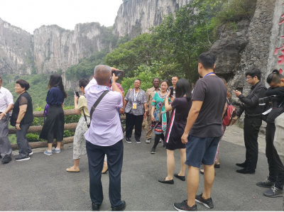 從擴音器到講解器，破解發展歷程之謎